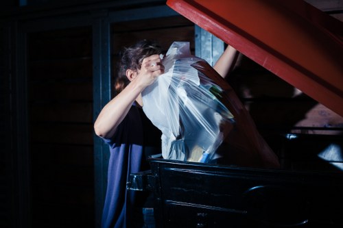 Efficient house clearance workers in Croydon